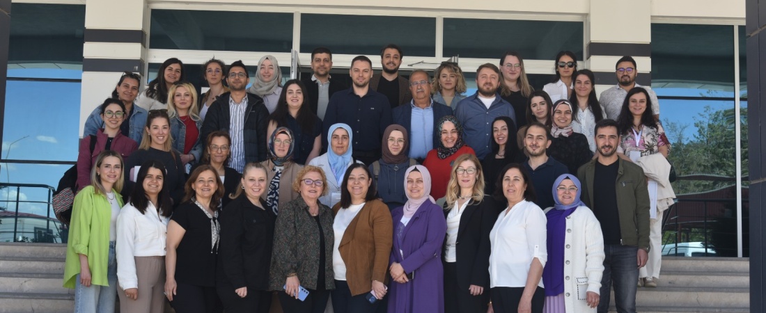 Van İlinde Kadın Hastalıkları ve Doğum Uzmanlarına Yönelik Acil Obstetrik Bakım Klinisyen Eğitimi Gerçekleştirildi